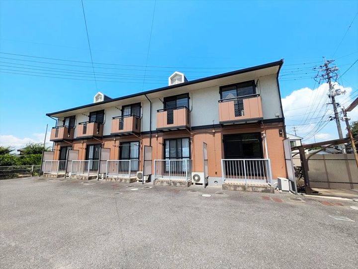 レインボーハイツ B棟の外観