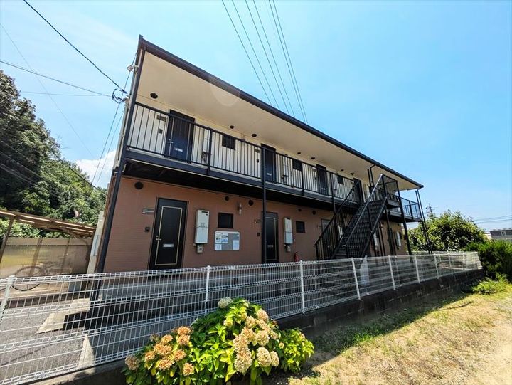 レインボーハイツ B棟の外観