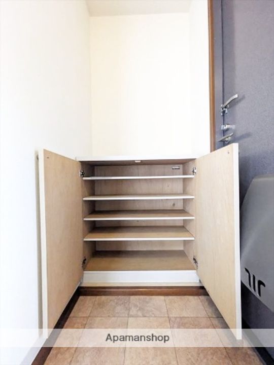 ロンクー B棟の内装