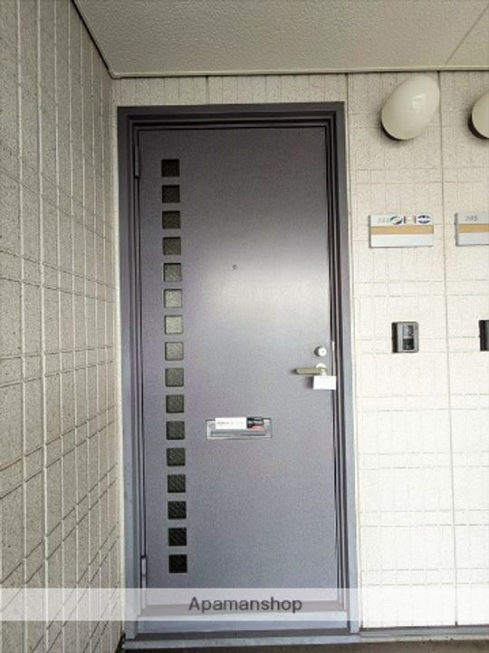 ロンクー B棟の外観