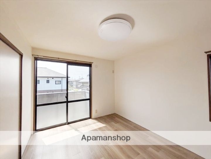 ロンクー B棟の居間