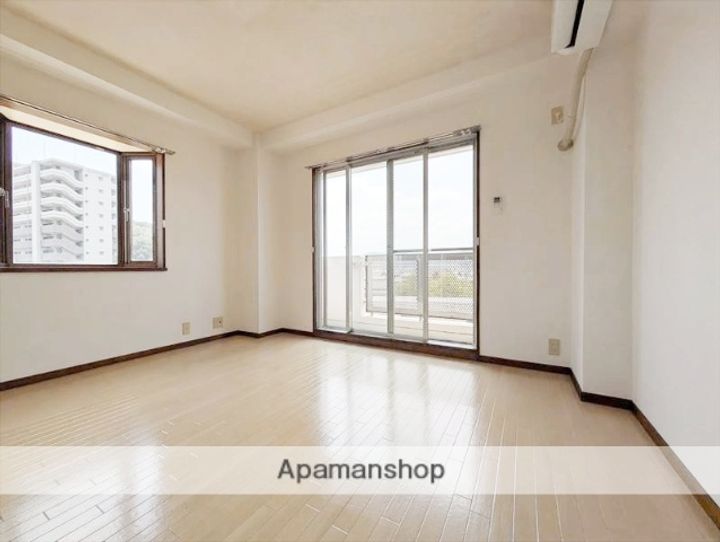 ハイシティー堀南の居間