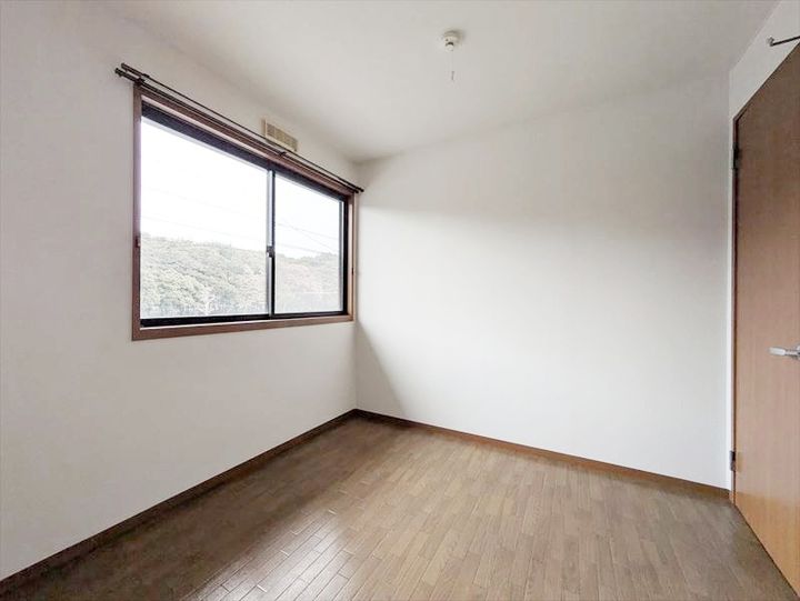 ヴィアーレ中畝 A202号室の内装