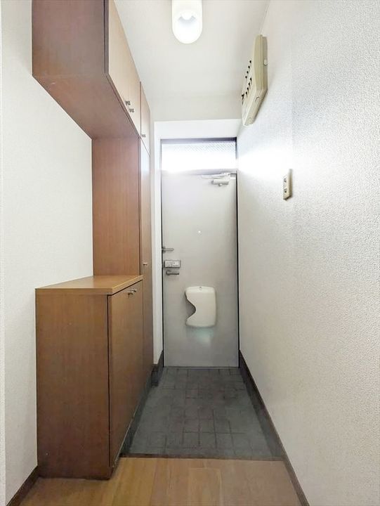 ビッグフォレスト Sの玄関