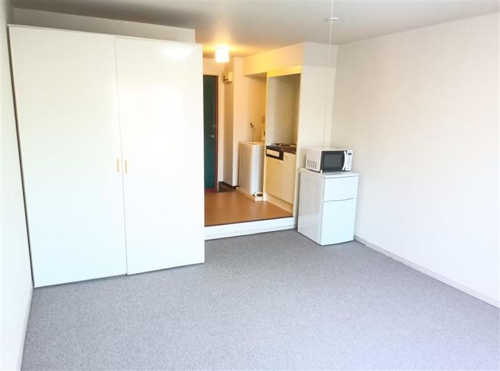 レオパレスウイング近藤の居間