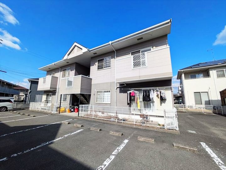 プラドールみるしまB棟102の外観