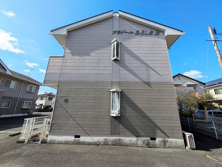 プラドールみるしまB棟102の外観