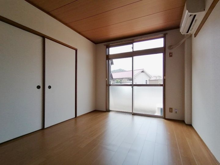 エルディム明日香の居間