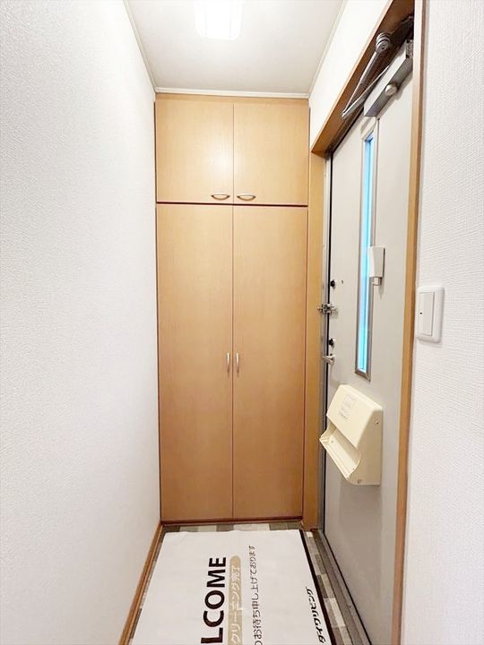 エステート21 B棟B202の玄関