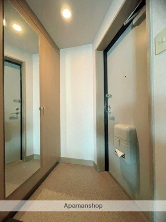 ラフィネ堺町の玄関