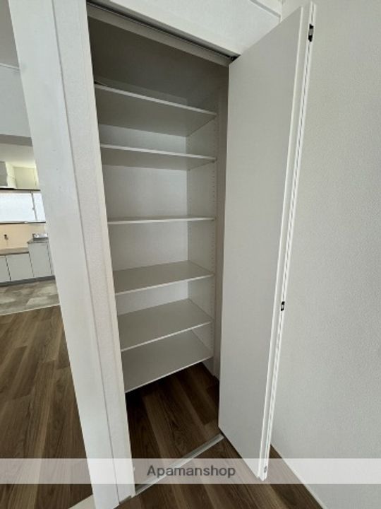 戸坂ラックビルの内装