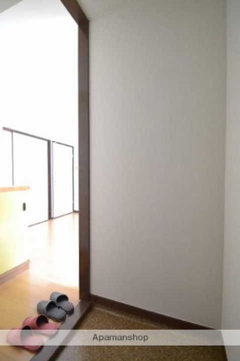 久都内マンションの玄関