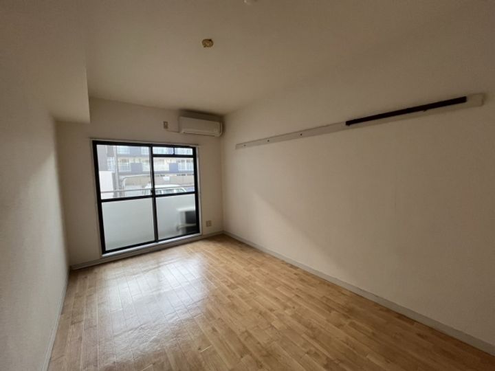 ベルメゾン大芝の居間