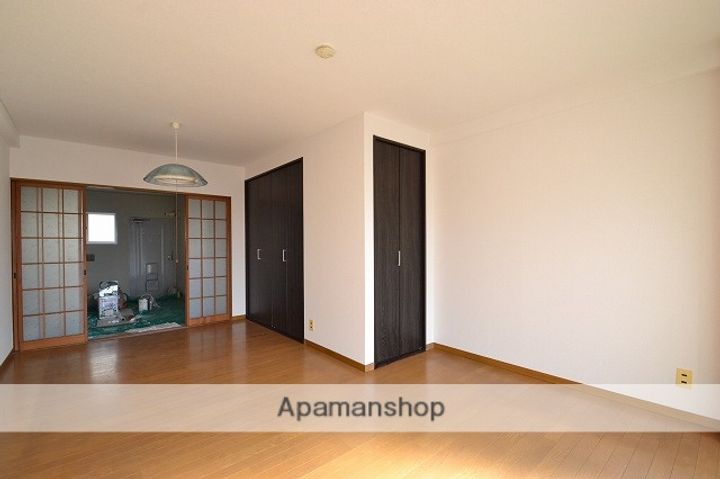 倉本ビルの居間