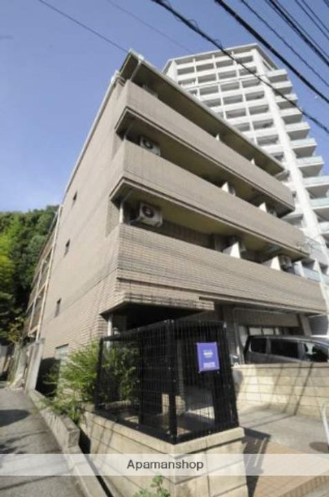 エステート山根の外観