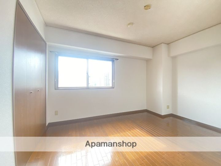 ホウライツルビルの内装