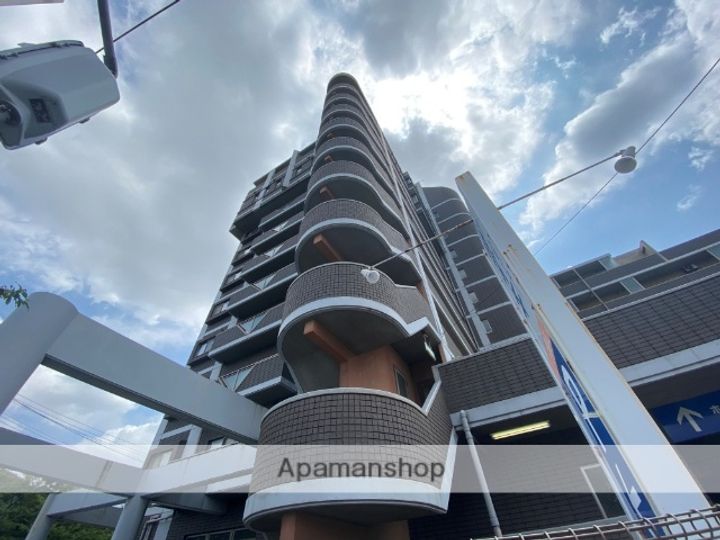 ホウライツルビルの外観