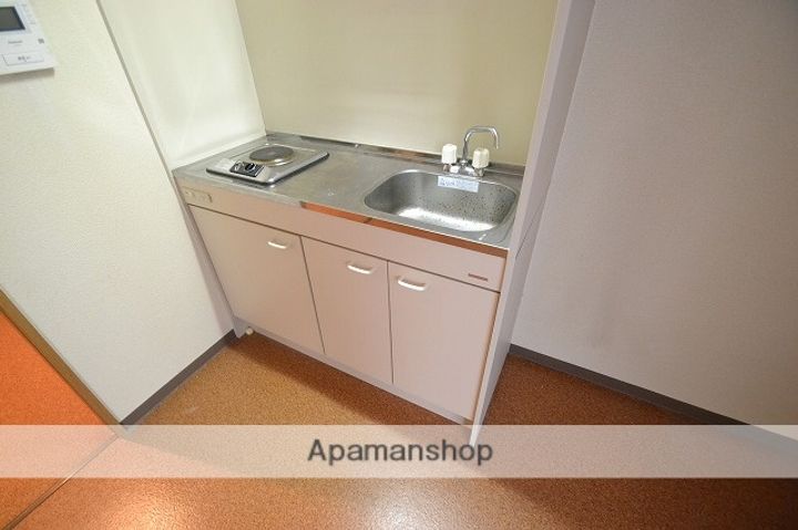 横川章栄ビルの内装