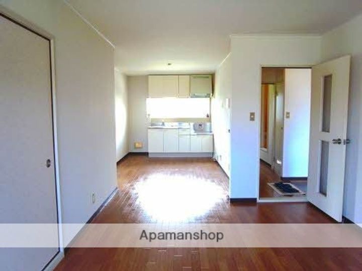 フローラル阿品の居間