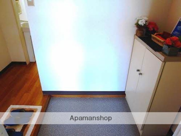 フローラル阿品の玄関