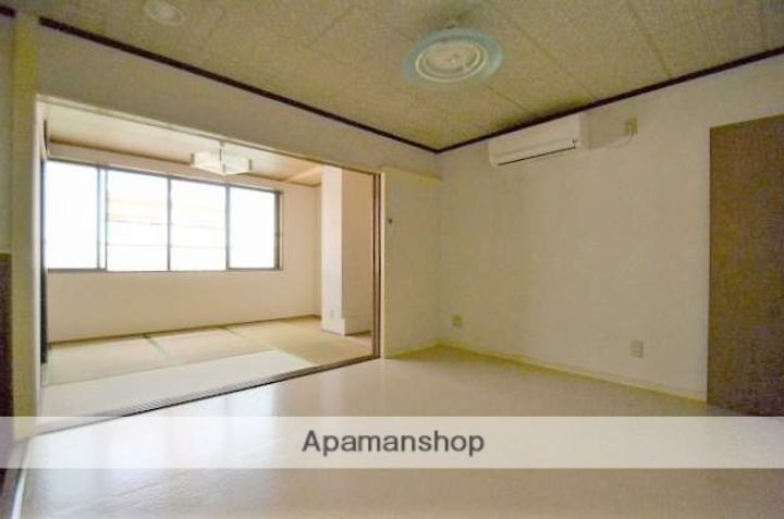 エターナル皆実の居間