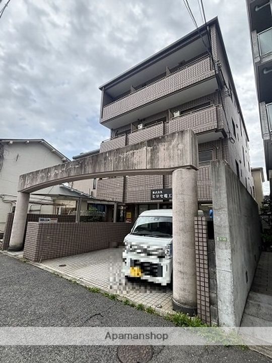 リーベイースト7の外観