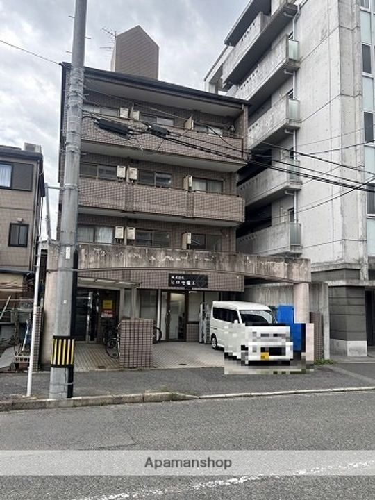 リーベイースト7の外観