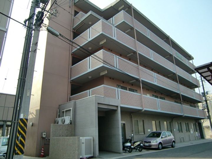 レオパレスHANAGURI406の外観