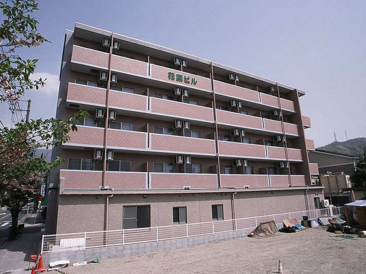 レオパレスHANAGURI406の外観