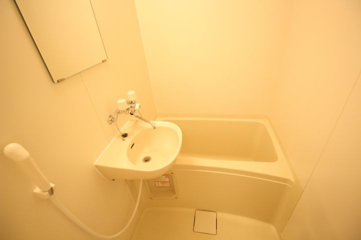 レオパレスひいらぎ105の風呂