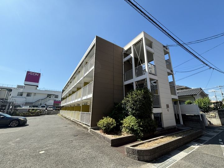 レオパレスフラットヒルズ304の外観