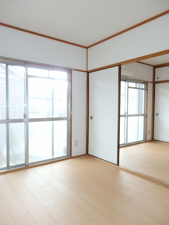 ニューマリッチ沖本の内装