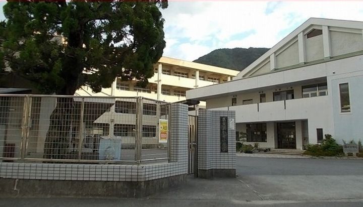 エールヴェールの周辺