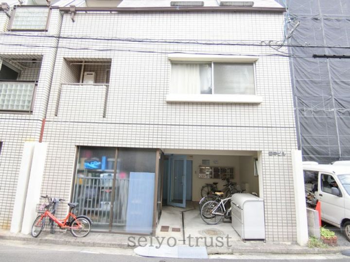 田中ビル202号室の外観