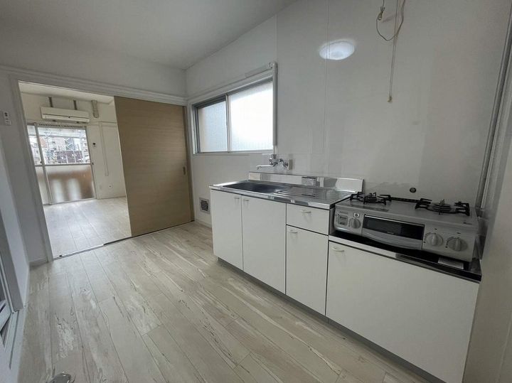 MEISINビル301号室のキッチン