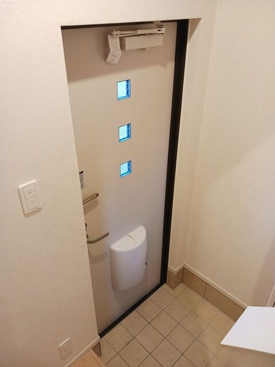 ブリーズBの玄関