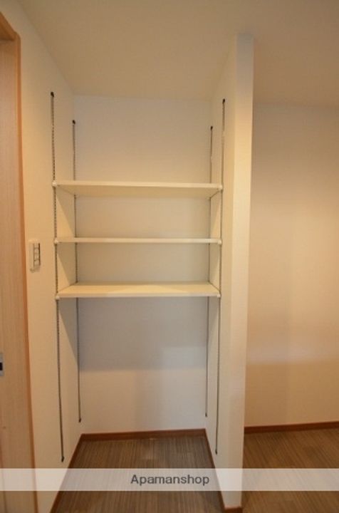 LUQRAS可部Aの内装