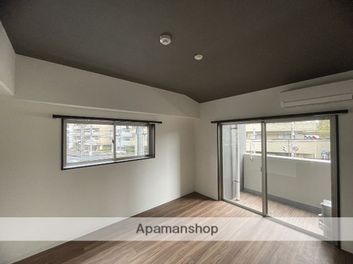 RUEX比治山橋の居間