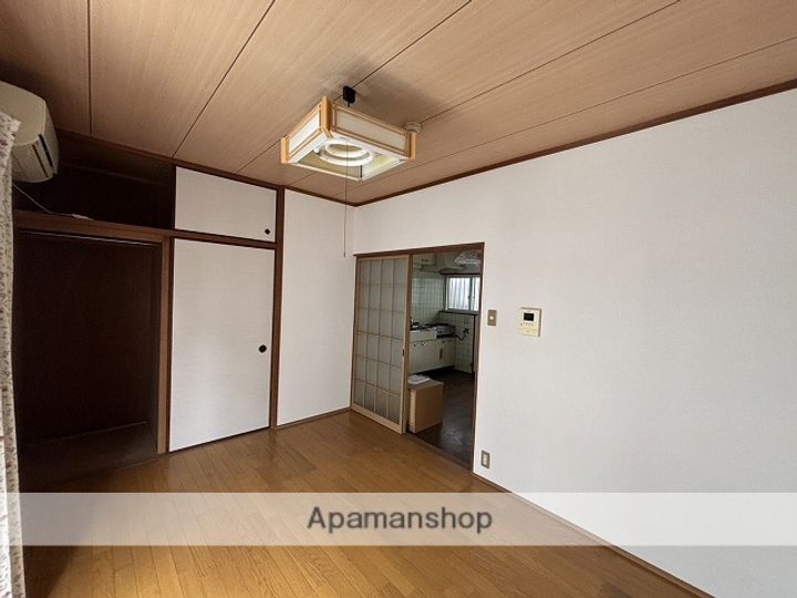 フローレンス1番館の居間