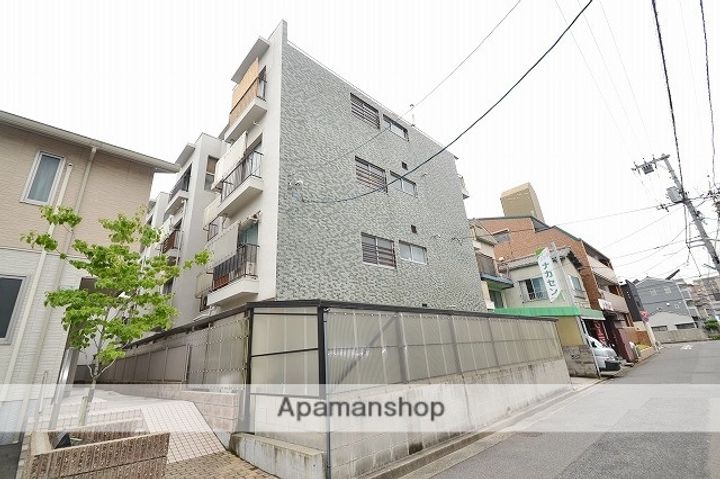 宇品マンションの外観