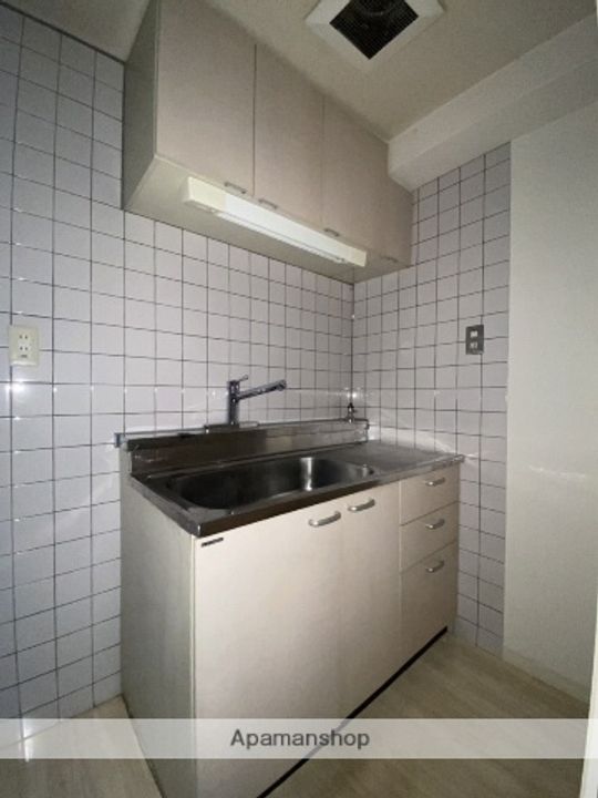 アベニュー牛田新町のキッチン