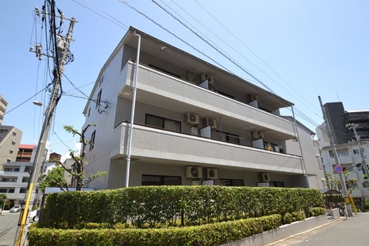 グリーンハイツ比治山の外観