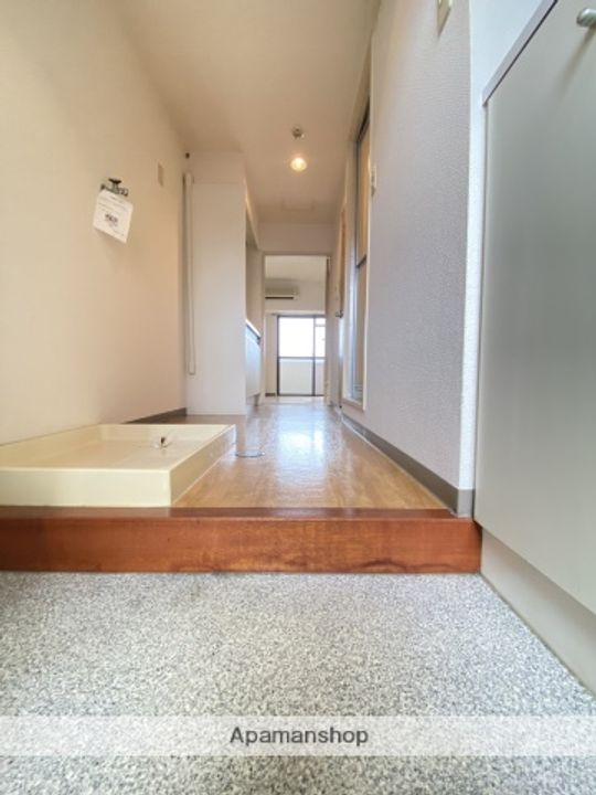 サンシャイン曙の玄関