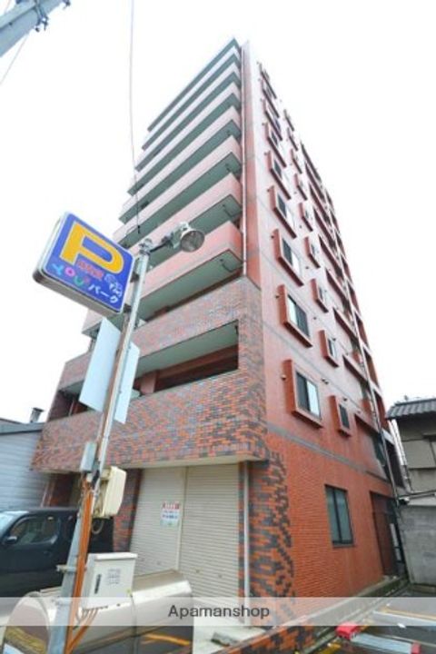 グランドメゾン西本の外観