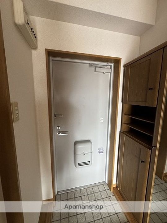 K・Tビルの玄関