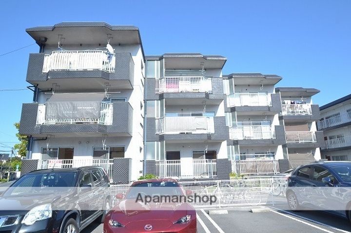 日興マンション B棟の外観