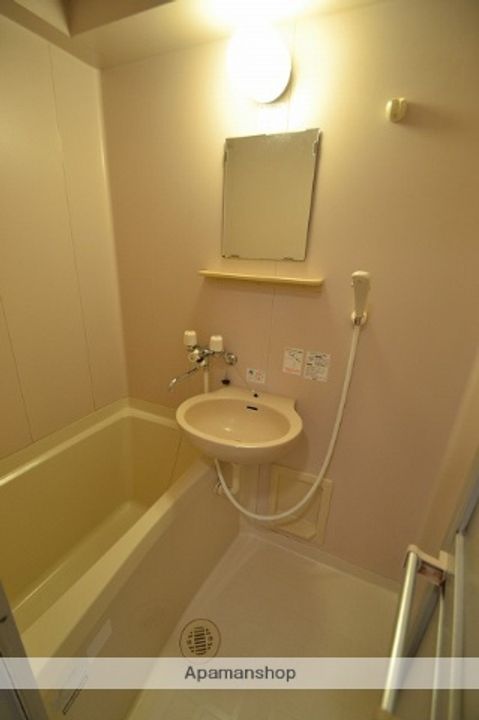 スライブ皆実302の風呂