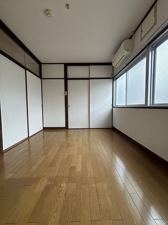 ますもとビルの内装