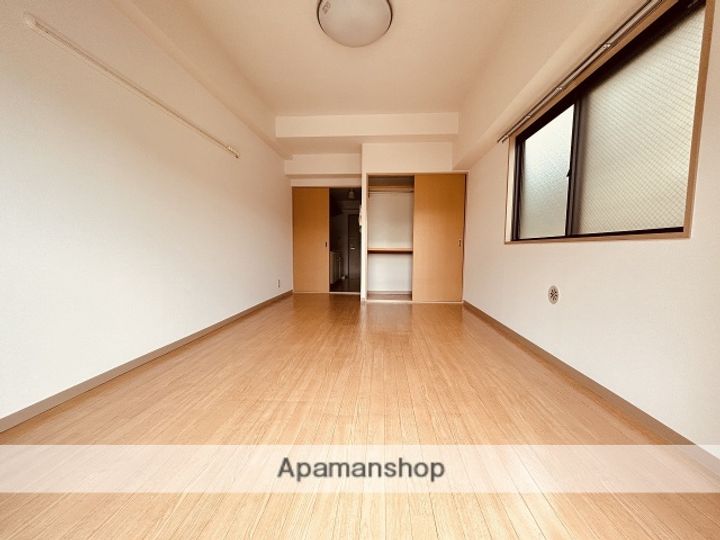 フェニックス21の居間