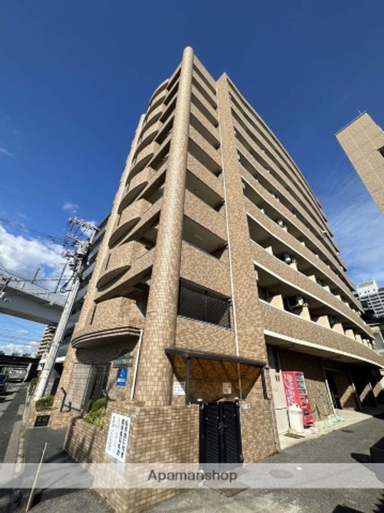 サンパレス横川の外観